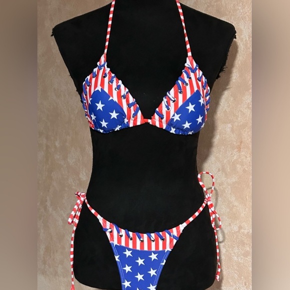 🇺🇸 American Flag Red Stripes & Stars String Bikini Set - Picture 3 of 10